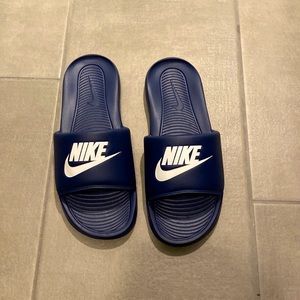 Nike slides
